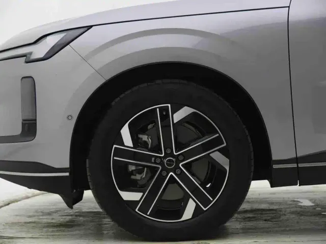 Volvo Volvo XC70 Plug-in Hybrid 2025 Standard — Фото автомобиля 18