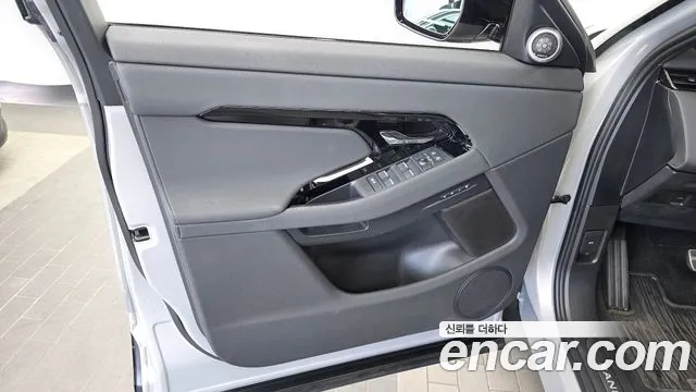 Land Rover Range Rover Evoque — Фото автомобиля 24