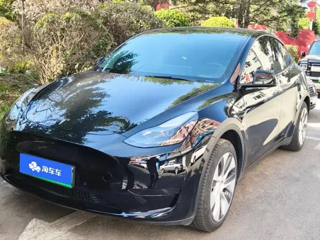 Фотография автомобиля — Tesla Model Y