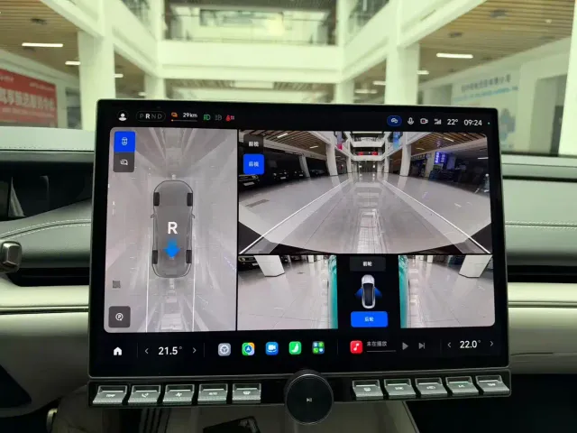 Xiaomi SU7 — Фото автомобиля 24