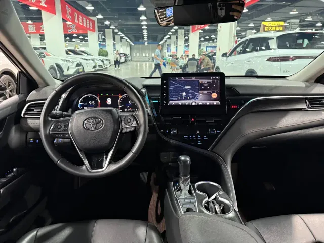 Toyota Camry — Фото автомобиля 6