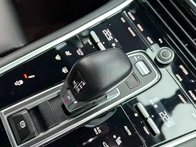 Porsche Panamera — Фото автомобиля 17