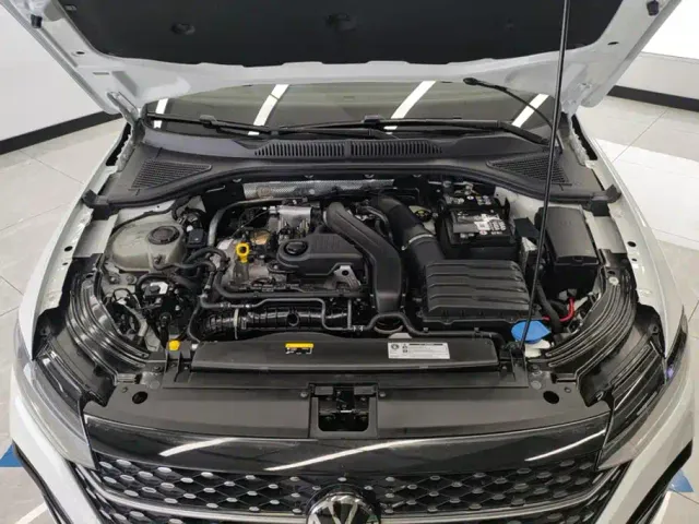 Volkswagen Lavida 2024 Model 300TSI DSG Starlight Full Comfort Edition — Фото автомобиля 10