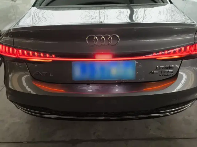 Audi A7L — Фото автомобиля 3