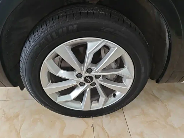 Audi Q5L — Фото автомобиля 22