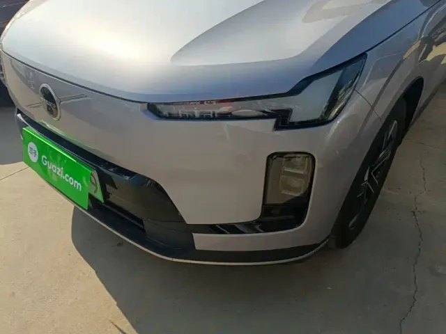 Volvo XC70 Plug-in Hybrid — Фото автомобиля 23