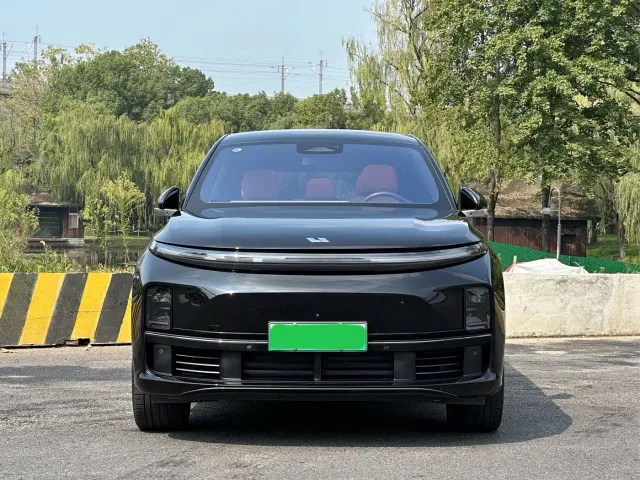 Li Auto L7 — Фото автомобиля 2