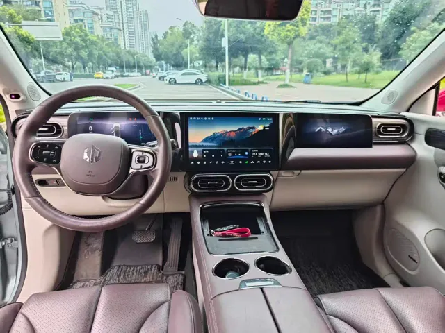 Leapmotor C11 — Фото автомобиля 6