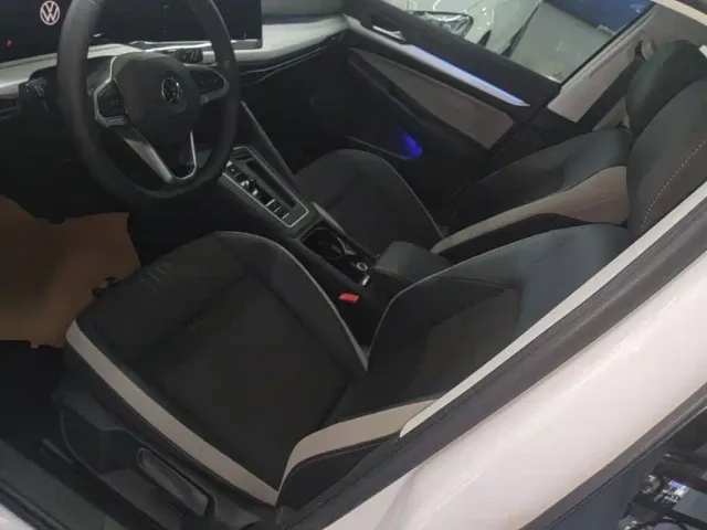 Volkswagen Golf 2023 280TSI DSG Pro — Фото автомобиля 14