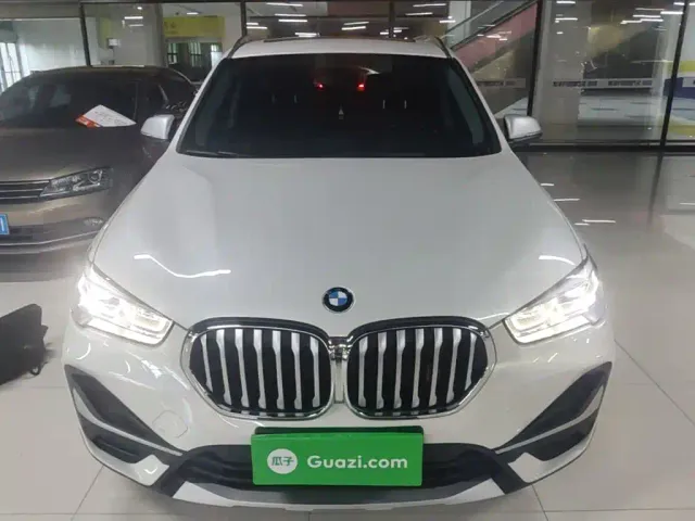 BMW X1 — Фото автомобиля 2