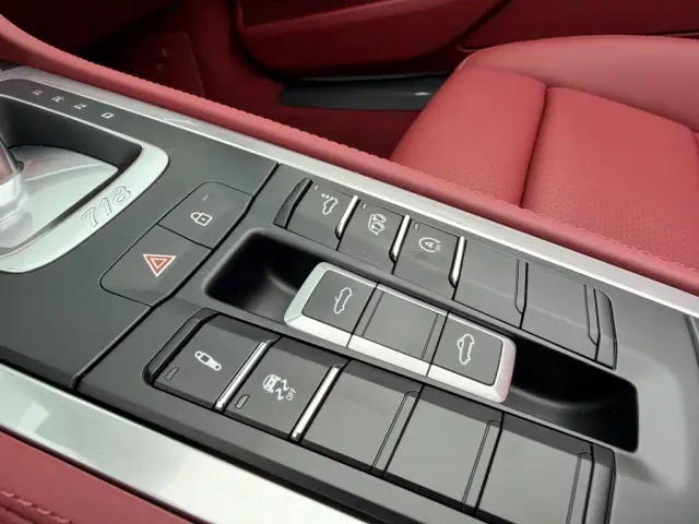 Porsche 718 — Фото автомобиля 15