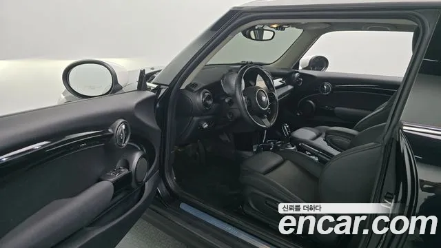 MINI Cooper — Фото автомобиля 15