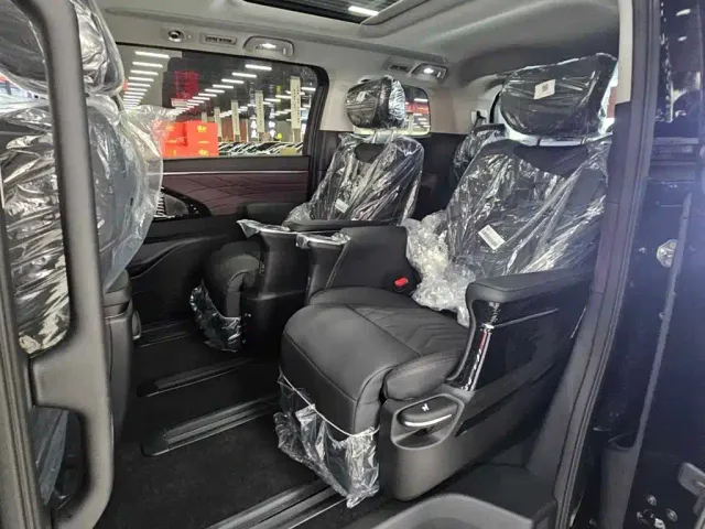 GAC Trumpchi M8 — Фото автомобиля 9