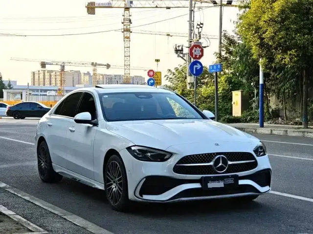 Mercedes-Benz C-Class — Фото автомобиля 3