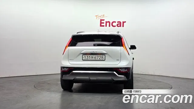 Kia Niro The All New Niro Signature — Фото автомобиля 4