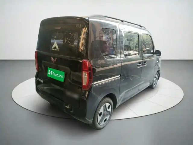 Wuling Motors Wuling Zhiguang NEV 2025 Model Comfort — Фото автомобиля 4