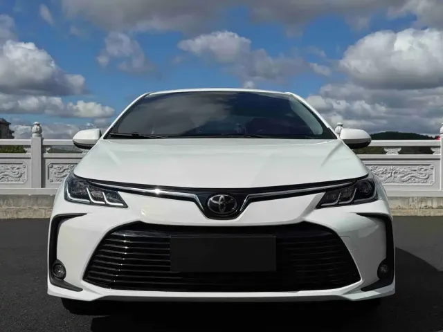 Toyota Corolla — Фото автомобиля 2