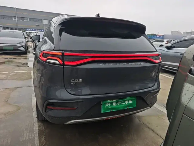 BYD Tang — Фото автомобиля 5