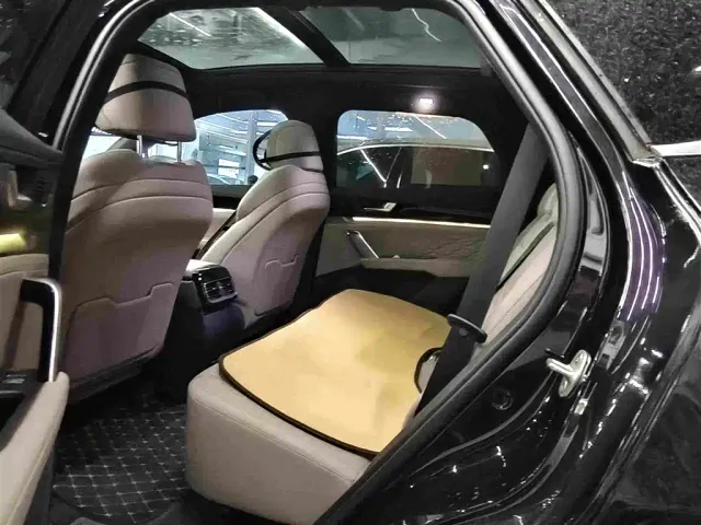 BYD Tang — Фото автомобиля 4