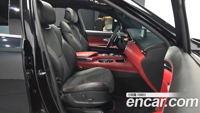 Genesis GV70 2.5T Бензин AWD — Фото автомобиля 11