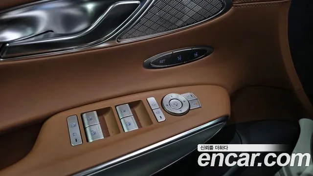 Genesis GV70 2.5T Бензин AWD — Фото автомобиля 25