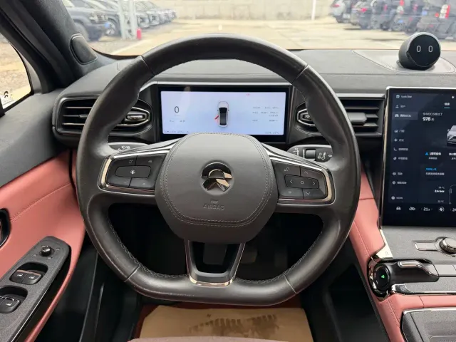 Nio EC6 — Фото автомобиля 11