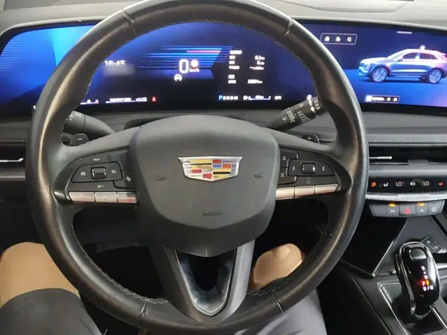 Cadillac XT4 — Фото автомобиля 10