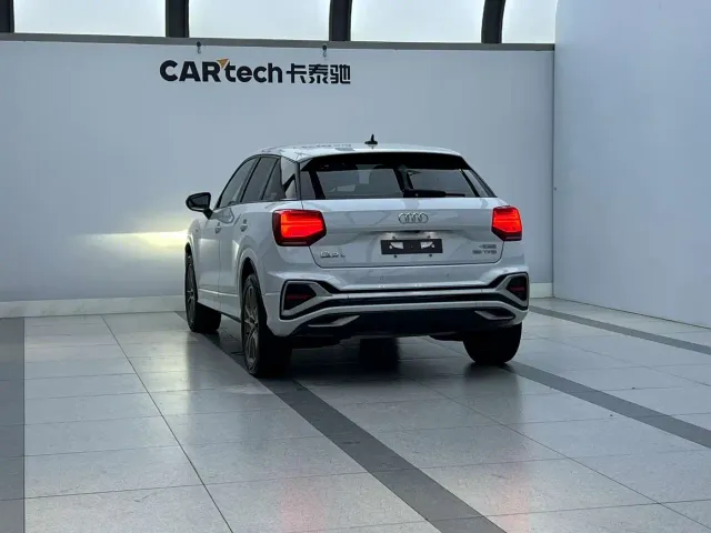 Audi Q2L — Фото автомобиля 4