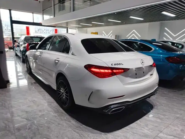 Mercedes-Benz C-Class — Фото автомобиля 4