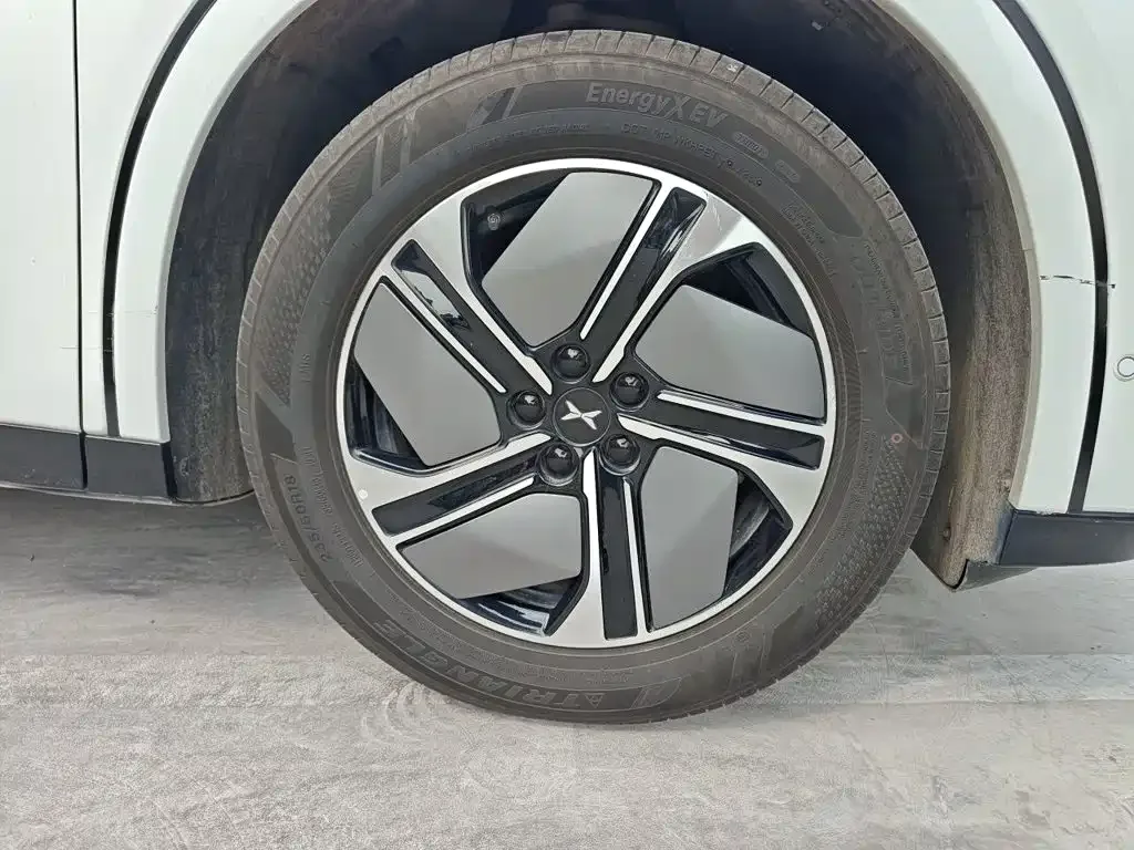 XPeng XPeng G6 2023 580 Long Range Pro — Фото автомобиля 25