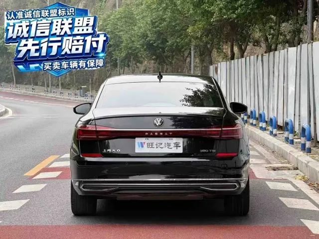 Volkswagen Passat — Фото автомобиля 9
