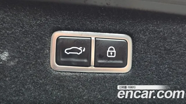 Genesis G90 Бензин 3.5 турбо AWD — Фото автомобиля 22