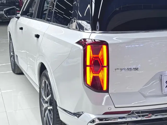 GAC Trumpchi GS8 — Фото автомобиля 7