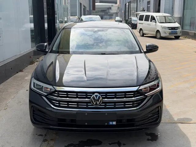 Volkswagen Sagitar — Фото автомобиля 2
