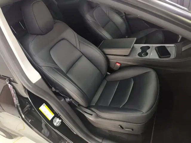 Tesla Model Y — Фото автомобиля 24