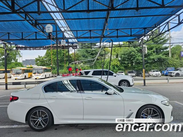 BMW 5-Series — Фото автомобиля 5