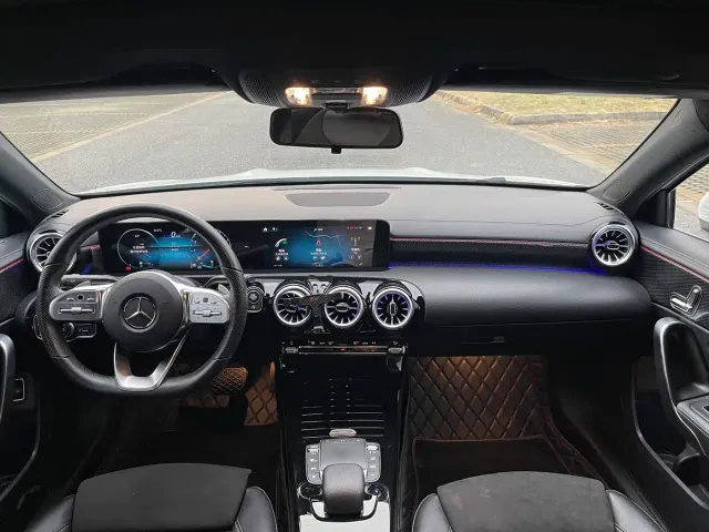 Mercedes-Benz A-Class — Фото автомобиля 12