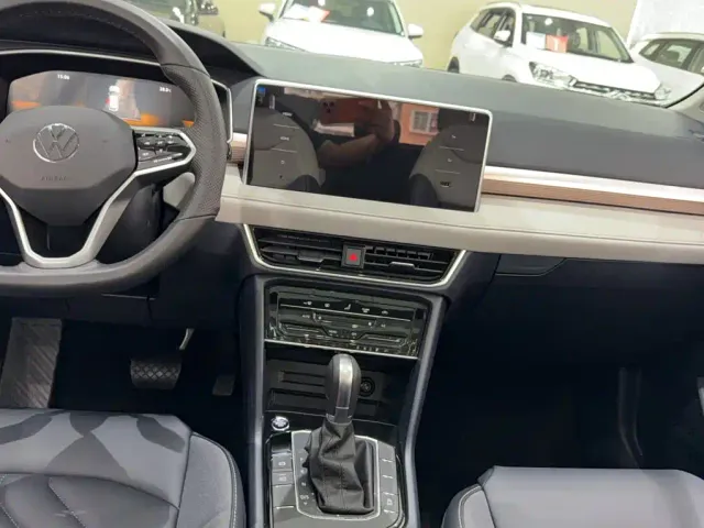 Volkswagen Tharu — Фото автомобиля 6
