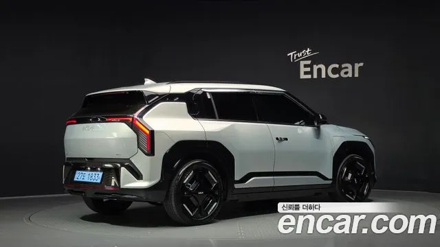 Kia EV3 — Фото автомобиля 2