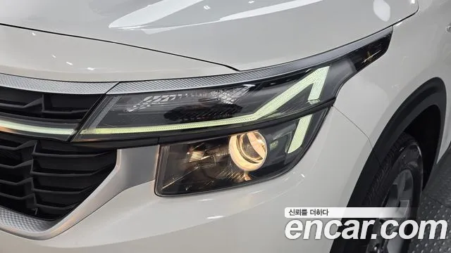 Kia Seltos — Фото автомобиля 7