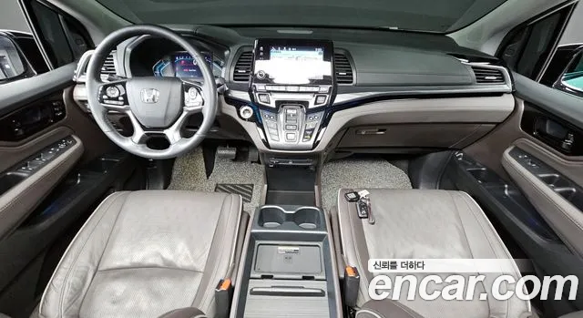 Honda Odyssey — Фото автомобиля 7