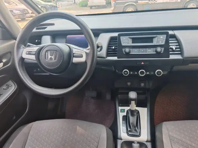 Honda Fit — Фото автомобиля 7