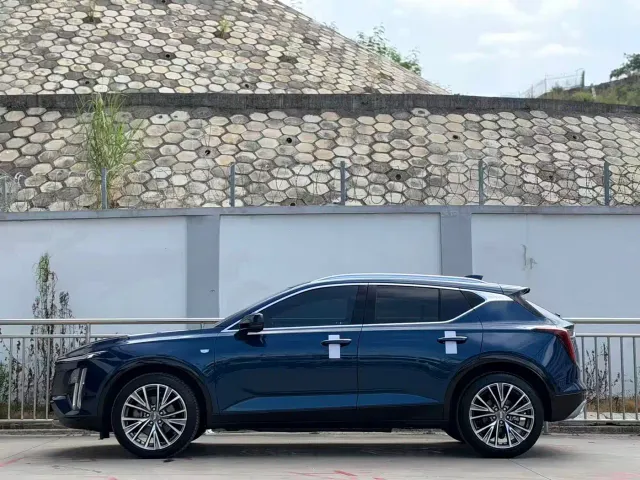 Cadillac GT4 — Фото автомобиля 3