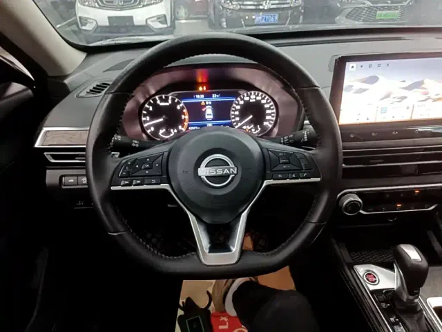 Nissan Teana — Фото автомобиля 10