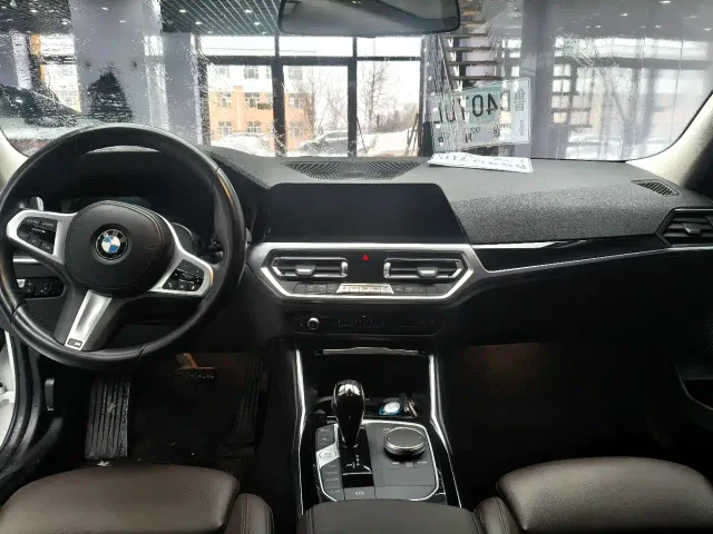 BMW 3 Series — Фото автомобиля 9