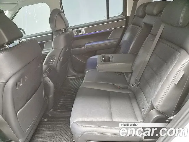 Hyundai Santafe — Фото автомобиля 10