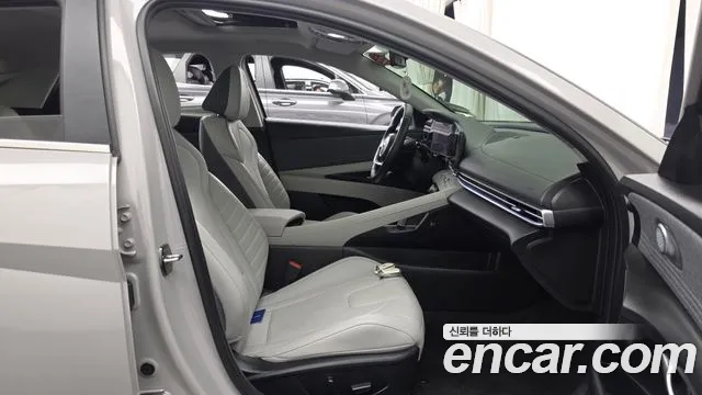 Hyundai Avante CN7 — Фото автомобиля 17
