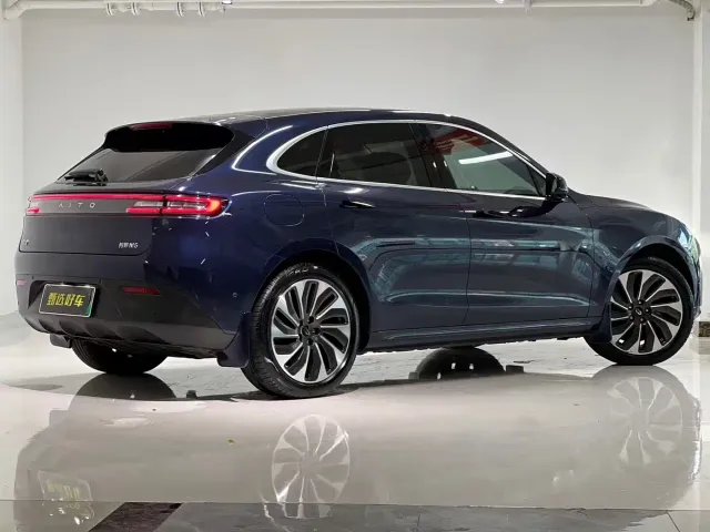 Aito M5 — Фото автомобиля 8