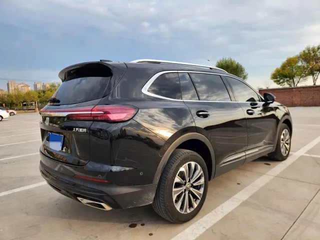Buick Envision Plus — Фото автомобиля 4