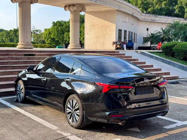 Nissan Teana — Фото автомобиля 13